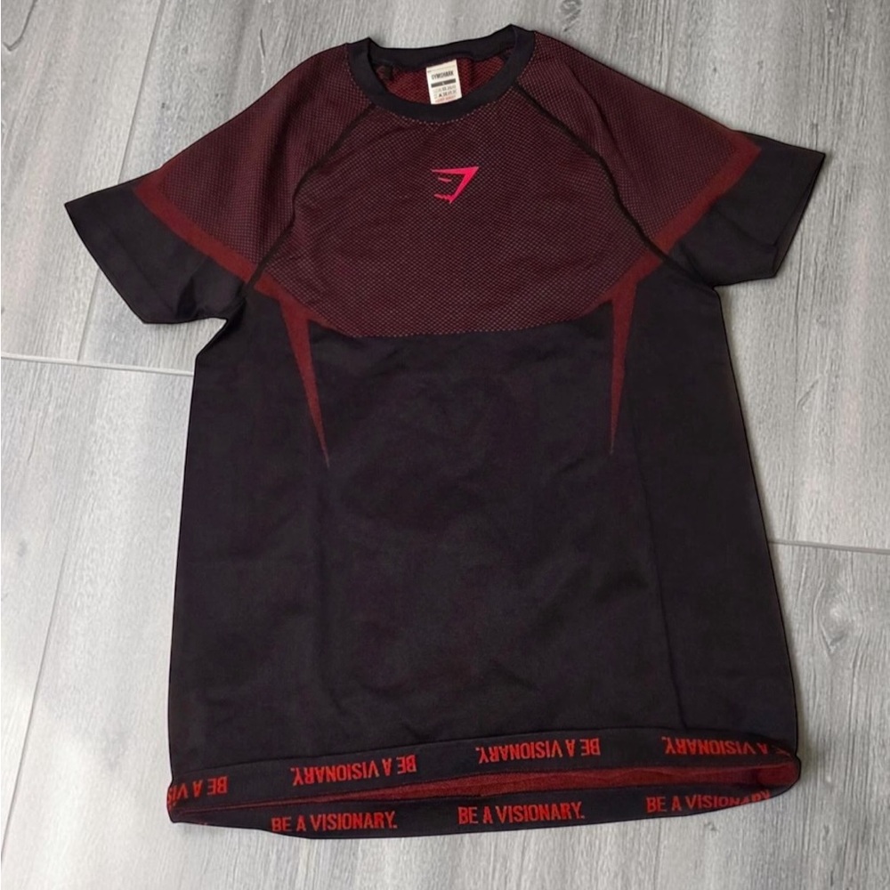 Gymshark Onyx V5 Compression T-Shirt Red Short Sleeve Athletic Gym Tee Size M